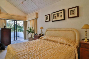 Blissview Guest House with dam view and backup solar energy